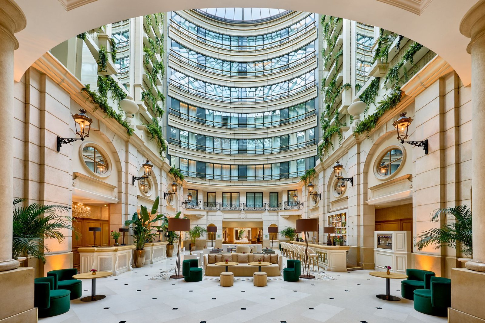On a visité le Marriott Champs-Élysées, nouvelle adresse haute-couture de l&rsquo;avenue la plus iconique du monde